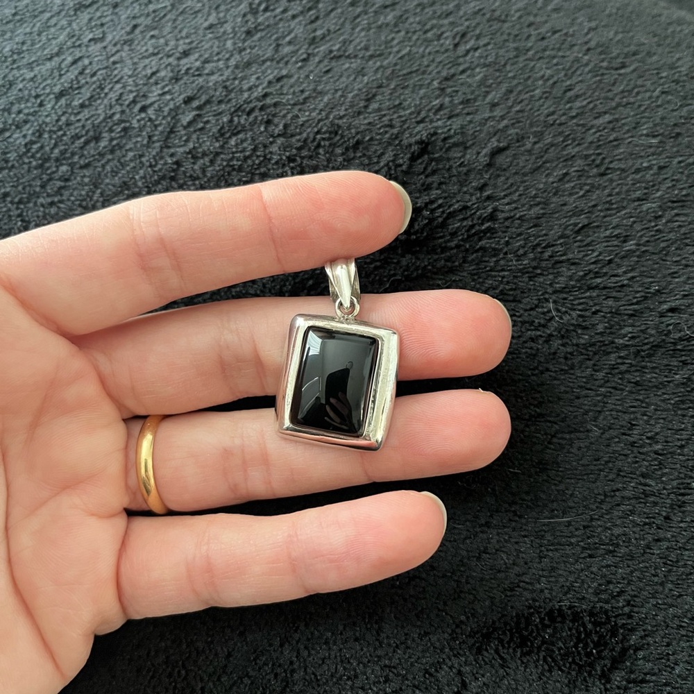 🧡2 for 100🧡 Sterling Silver Pendant with Onyx